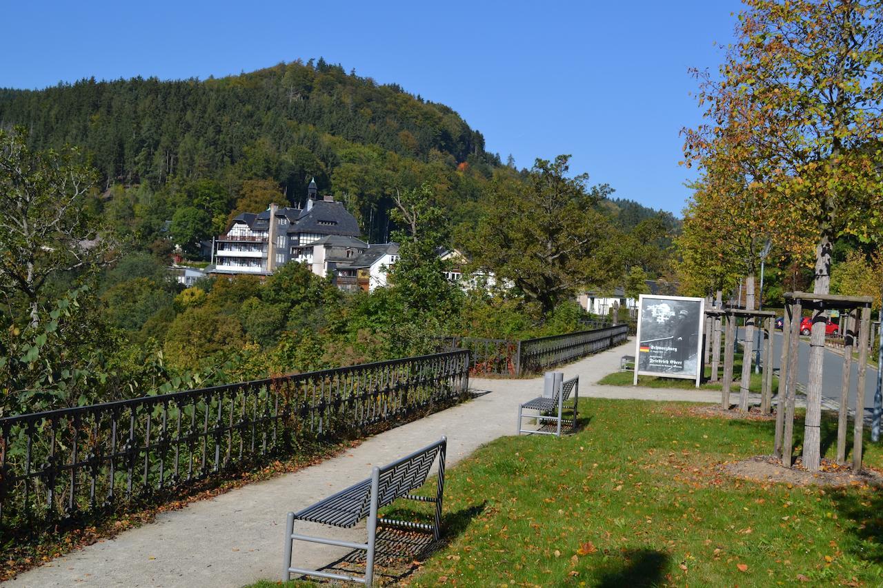 Hotel Weisser Hirsch Schwarzburg Exterior foto